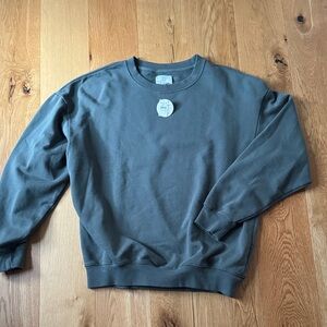 NWT Aerie sweatshirt, size medium